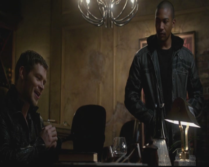 VampireDiariesWorld-dot-org_TheOriginals1x12DanceBackFromTheGrave2187.jpg