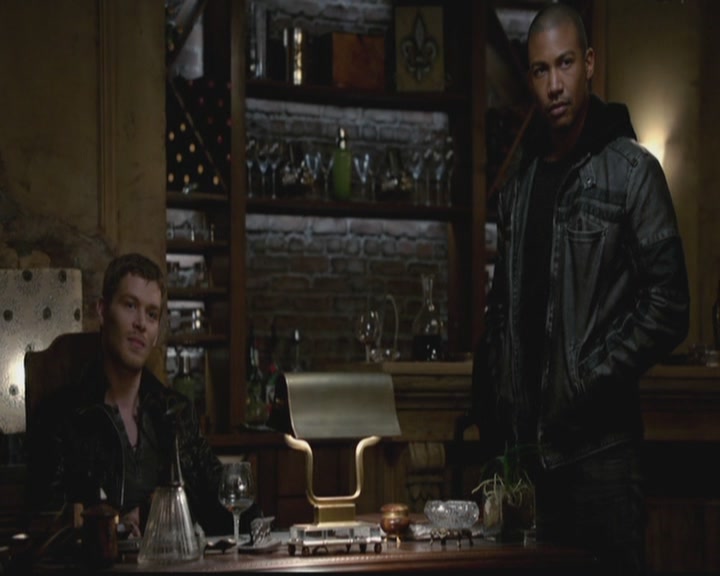 VampireDiariesWorld-dot-org_TheOriginals1x12DanceBackFromTheGrave2192.jpg