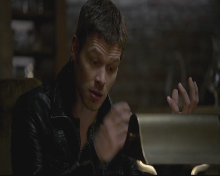 VampireDiariesWorld-dot-org_TheOriginals1x12DanceBackFromTheGrave2219.jpg