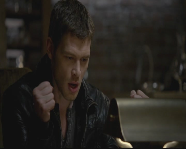 VampireDiariesWorld-dot-org_TheOriginals1x12DanceBackFromTheGrave2220.jpg