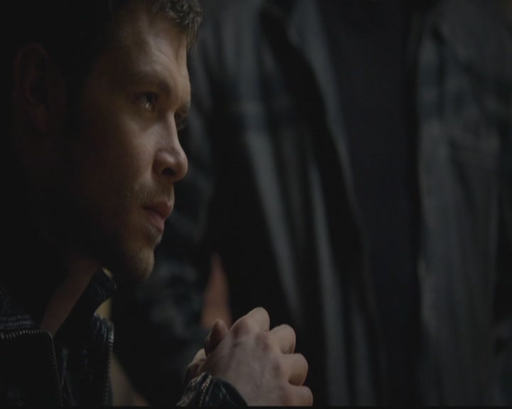 VampireDiariesWorld-dot-org_TheOriginals1x12DanceBackFromTheGrave2227.jpg