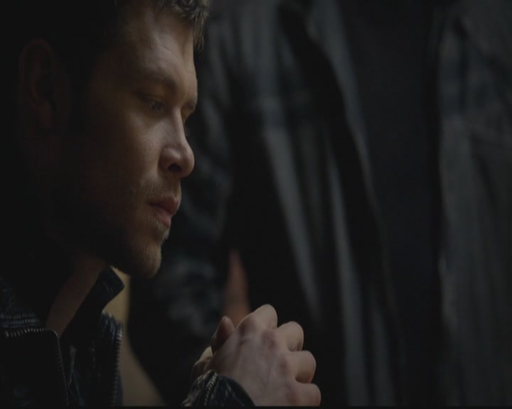 VampireDiariesWorld-dot-org_TheOriginals1x12DanceBackFromTheGrave2228.jpg