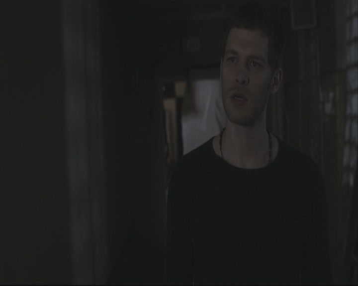 VampireDiariesWorld-dot-org_TheOriginals1x14LongWayBackFromHell-deletedscene0094.jpg