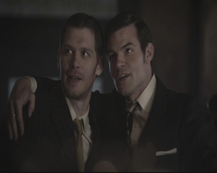 VampireDiariesWorld-dot-org_TheOriginals1x15LeGrandGuignol0112.jpg