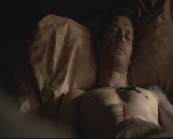 VampireDiariesWorld-dot-org_TheOriginals1x15LeGrandGuignol0155.jpg