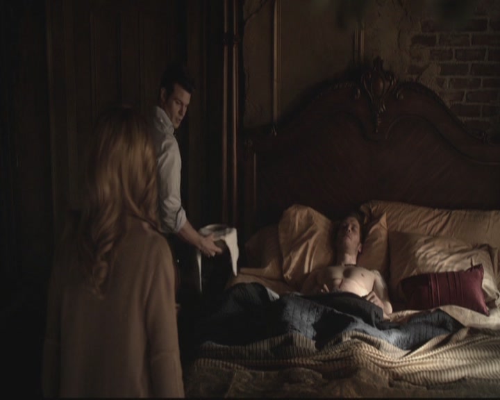 VampireDiariesWorld-dot-org_TheOriginals1x15LeGrandGuignol0174.jpg