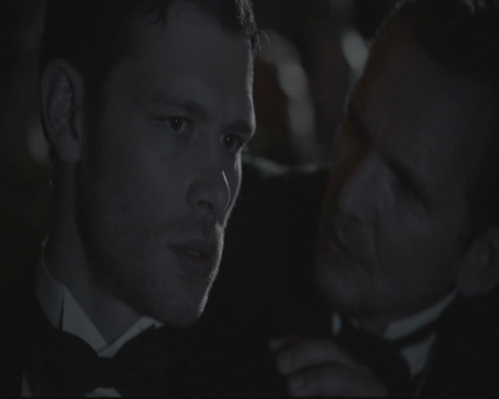 VampireDiariesWorld-dot-org_TheOriginals1x15LeGrandGuignol1800.jpg