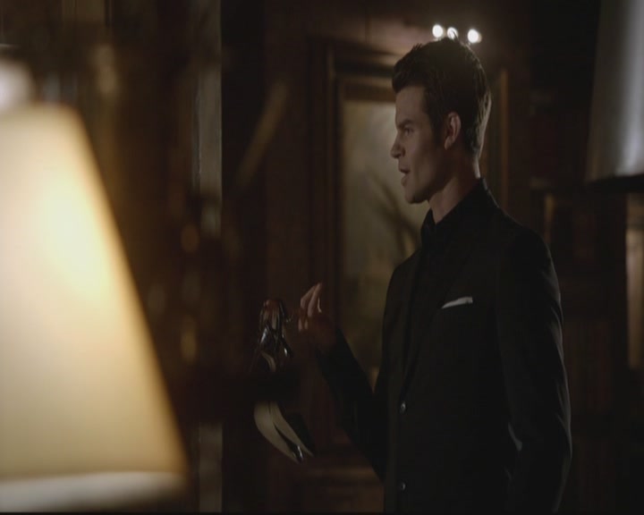 VampireDiariesWorld-dot-org_TheOriginals1x17MoonOverBourbonStreet0141.jpg