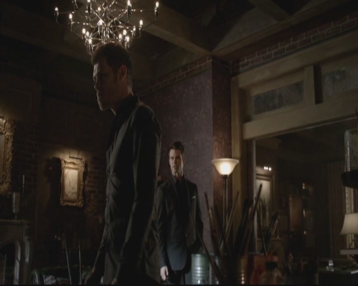 VampireDiariesWorld-dot-org_TheOriginals1x17MoonOverBourbonStreet0176.jpg