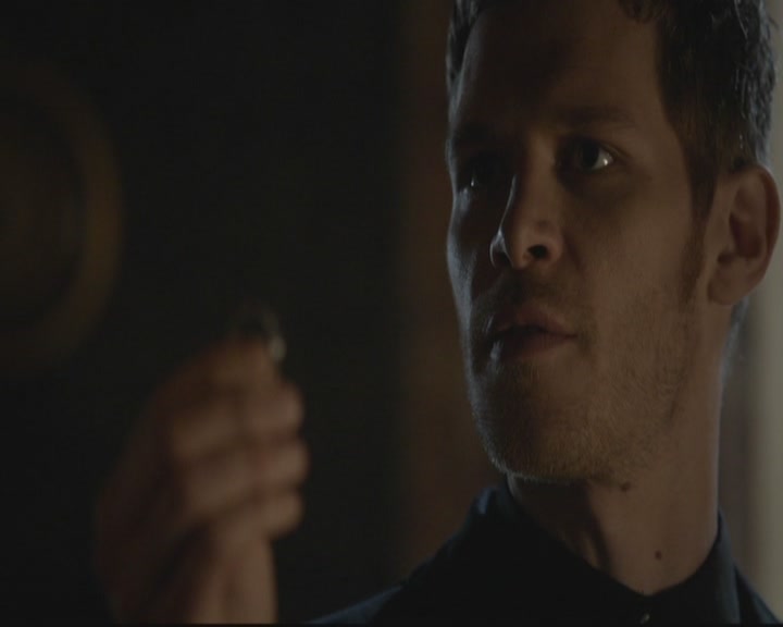 VampireDiariesWorld-dot-org_TheOriginals1x17MoonOverBourbonStreet1422.jpg