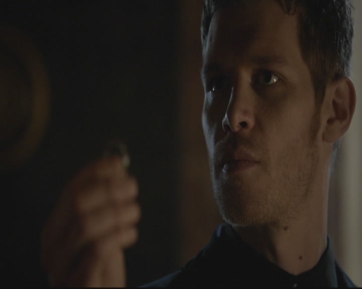 VampireDiariesWorld-dot-org_TheOriginals1x17MoonOverBourbonStreet1423.jpg