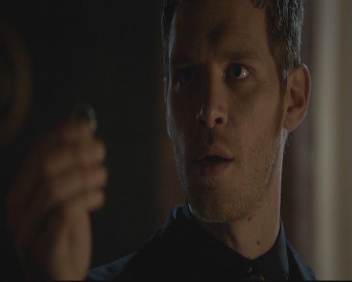 VampireDiariesWorld-dot-org_TheOriginals1x17MoonOverBourbonStreet1426.jpg