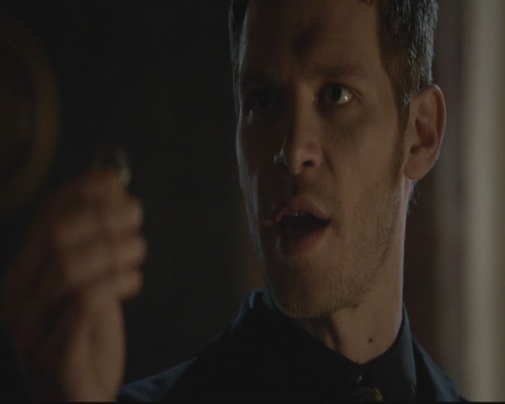 VampireDiariesWorld-dot-org_TheOriginals1x17MoonOverBourbonStreet1427.jpg