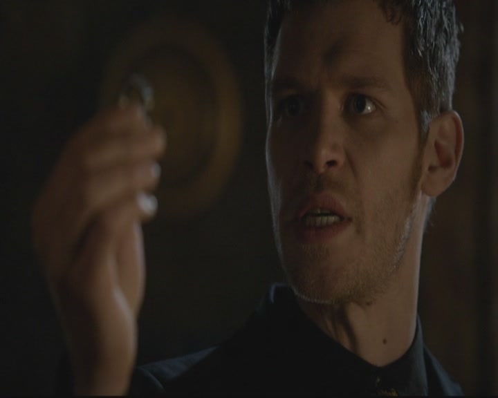 VampireDiariesWorld-dot-org_TheOriginals1x17MoonOverBourbonStreet1442.jpg