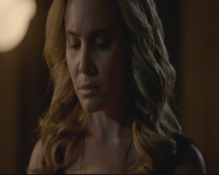 VampireDiariesWorld-dot-org_TheOriginals1x17MoonOverBourbonStreet1600.jpg