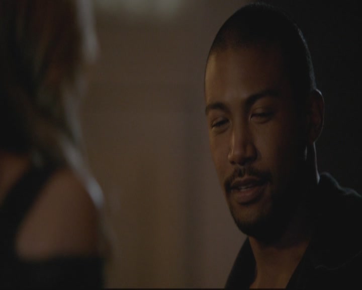 VampireDiariesWorld-dot-org_TheOriginals1x17MoonOverBourbonStreet1612.jpg