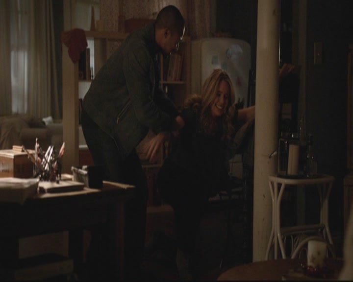 VampireDiariesWorld-dot-org_TheOriginals1x17MoonOverBourbonStreet1928.jpg