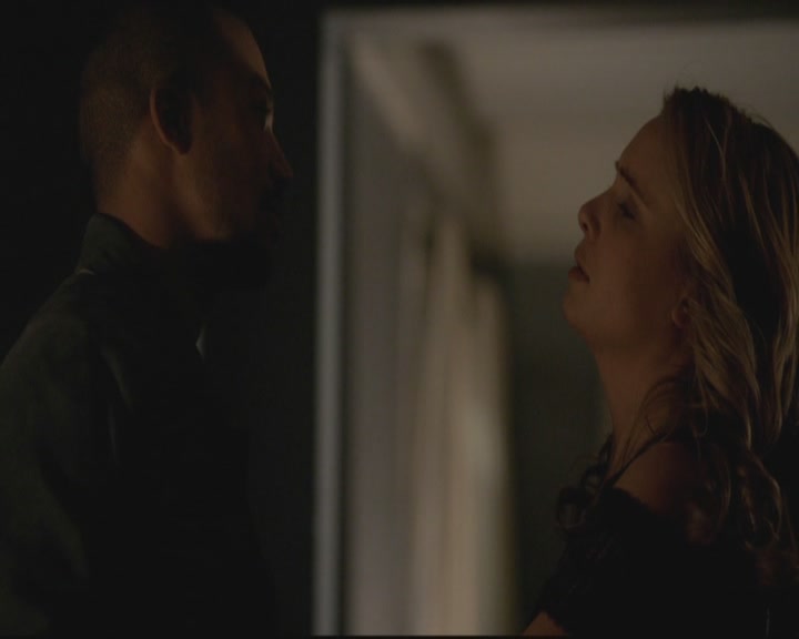 VampireDiariesWorld-dot-org_TheOriginals1x17MoonOverBourbonStreet1940.jpg