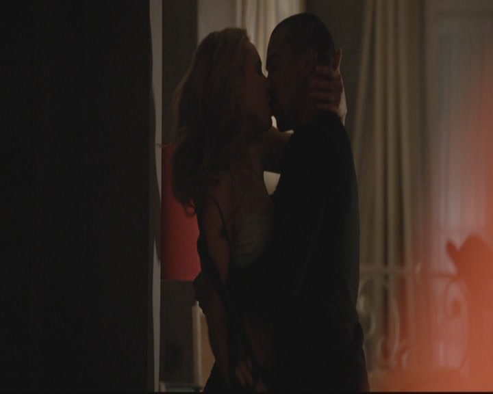 VampireDiariesWorld-dot-org_TheOriginals1x17MoonOverBourbonStreet1973.jpg