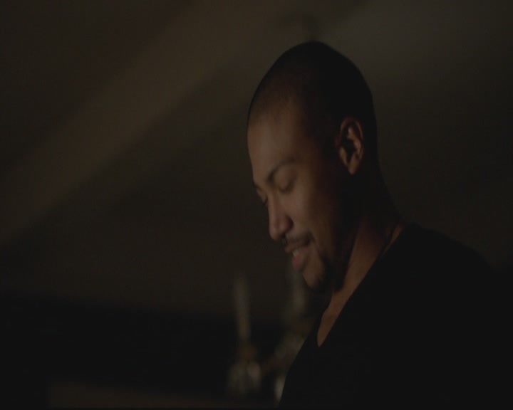 VampireDiariesWorld-dot-org_TheOriginals1x17MoonOverBourbonStreet2025.jpg