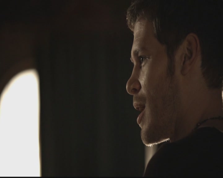 VampireDiariesWorld-dot-org_TheOriginals1x18TheBigUneasy0119.jpg