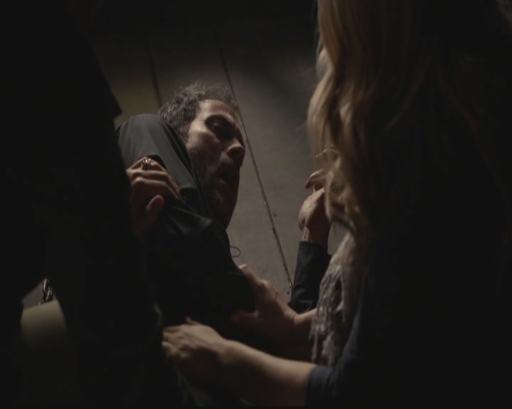 VampireDiariesWorld-dot-org_TheOriginals1x19AnUnblinkingDeath0128.jpg