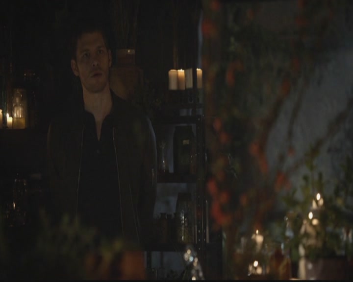 VampireDiariesWorld-dot-org_TheOriginals1x19AnUnblinkingDeath1910.jpg