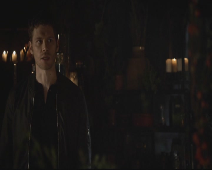 VampireDiariesWorld-dot-org_TheOriginals1x19AnUnblinkingDeath1914.jpg