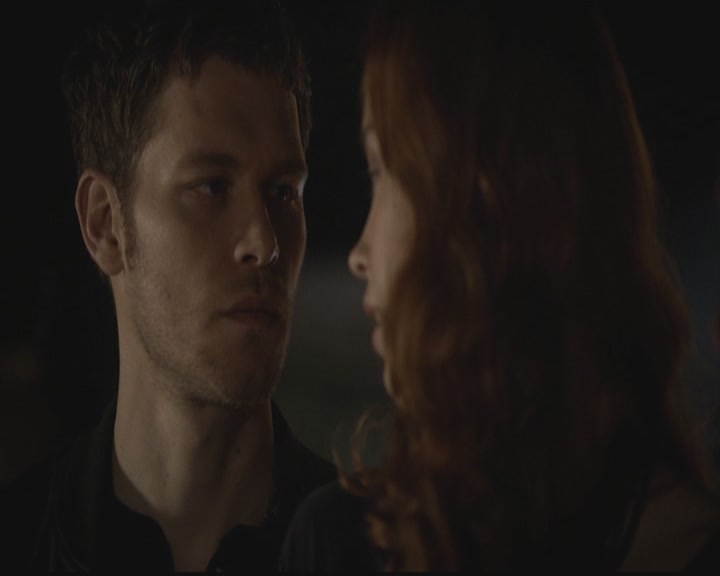 VampireDiariesWorld-dot-org_TheOriginals1x19AnUnblinkingDeath2008.jpg