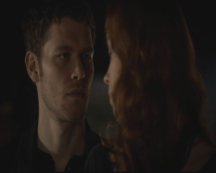 VampireDiariesWorld-dot-org_TheOriginals1x19AnUnblinkingDeath2009.jpg