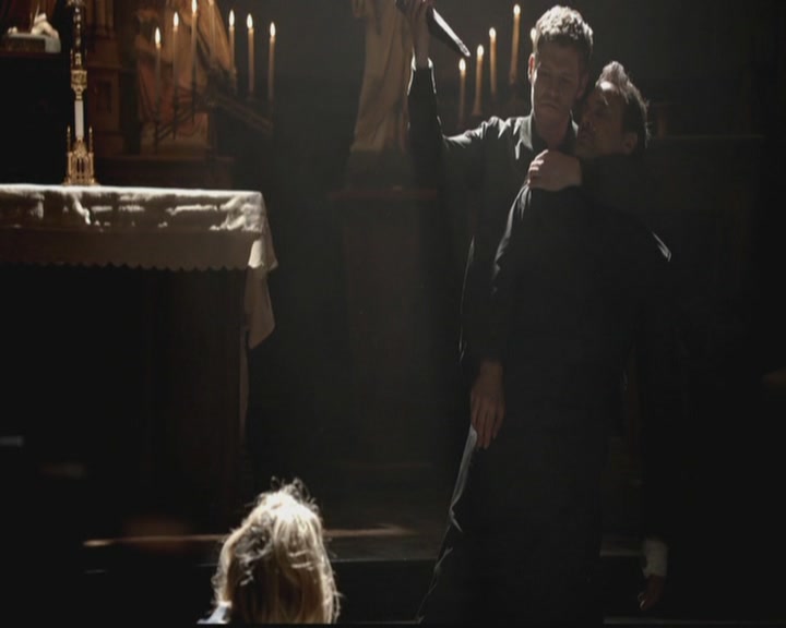 VampireDiariesWorld-dot-org_TheOriginals1x19AnUnblinkingDeath2119.jpg