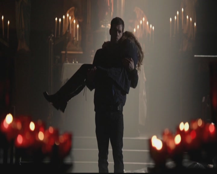 VampireDiariesWorld-dot-org_TheOriginals1x19AnUnblinkingDeath2158.jpg