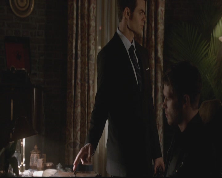 VampireDiariesWorld-dot-org_TheOriginals1x19AnUnblinkingDeath2288.jpg