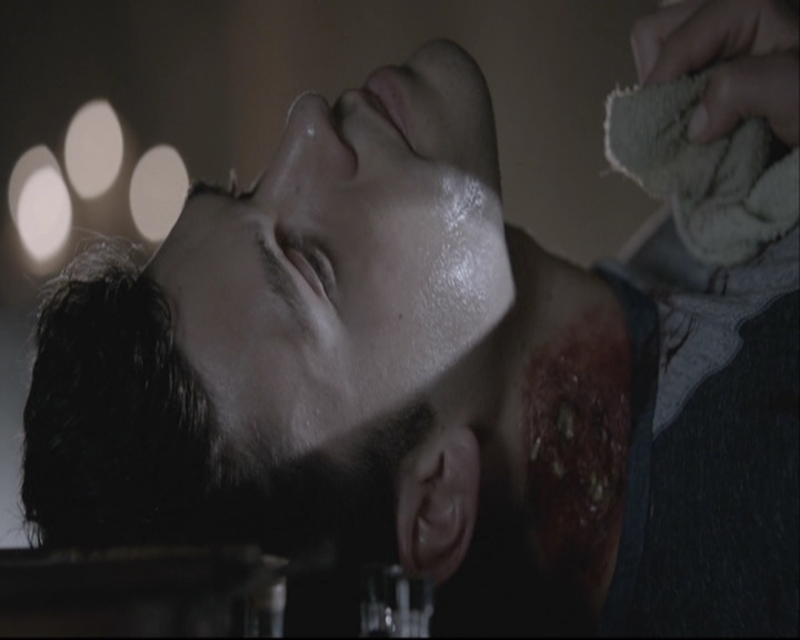 VampireDiariesWorld-dot-org_TheOriginals1x21TheBattleOfNewOrleans-deletedscene0139.jpg