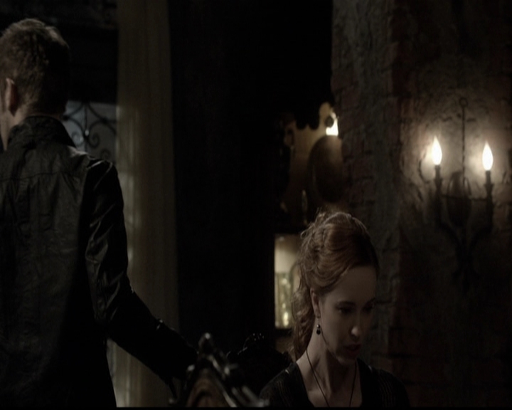 VampireDiariesWorld-dot-org_TheOriginals1x21TheBattleOfNewOrleans0203.jpg