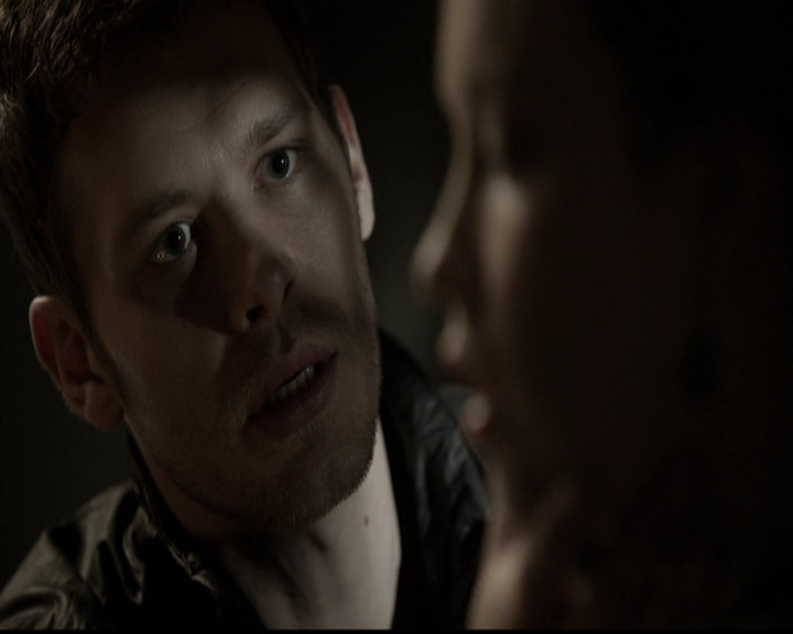 VampireDiariesWorld-dot-org_TheOriginals1x21TheBattleOfNewOrleans0304.jpg