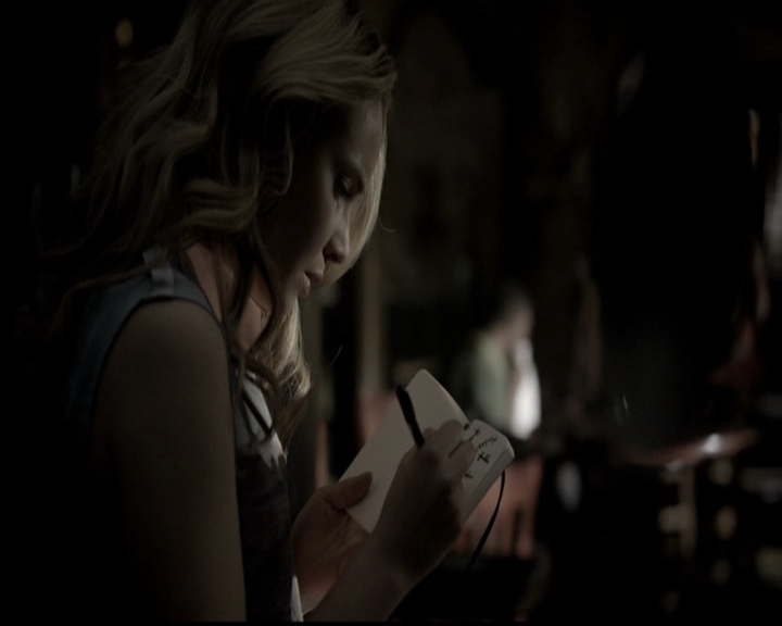 VampireDiariesWorld-dot-org_TheOriginals1x21TheBattleOfNewOrleans0319.jpg