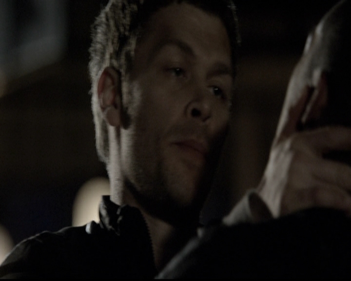 VampireDiariesWorld-dot-org_TheOriginals1x21TheBattleOfNewOrleans1716.jpg