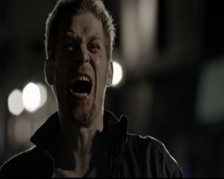 VampireDiariesWorld-dot-org_TheOriginals1x21TheBattleOfNewOrleans2317.jpg