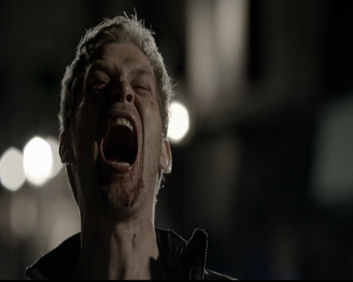 VampireDiariesWorld-dot-org_TheOriginals1x21TheBattleOfNewOrleans2318.jpg