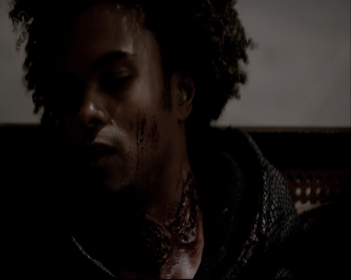 VampireDiariesWorld-dot-org_TheOriginals1x22FromACradleToAGrave-deletedscene0474.jpg