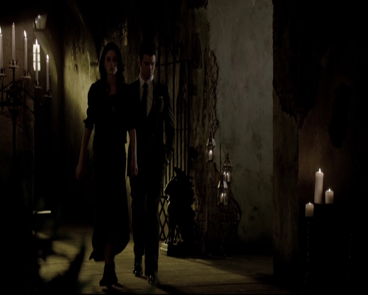 VampireDiariesWorld-dot-org_TheOriginals1x22FromACradleToAGrave-deletedscene0505.jpg