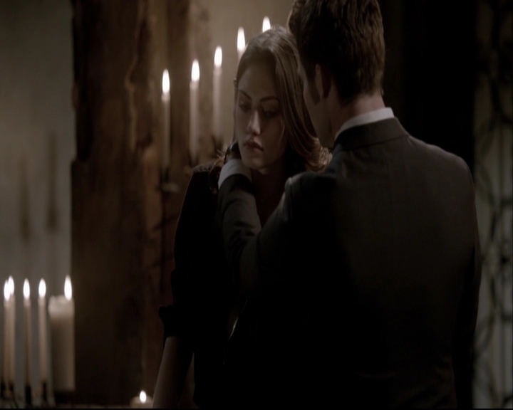 VampireDiariesWorld-dot-org_TheOriginals1x22FromACradleToAGrave-deletedscene0514.jpg