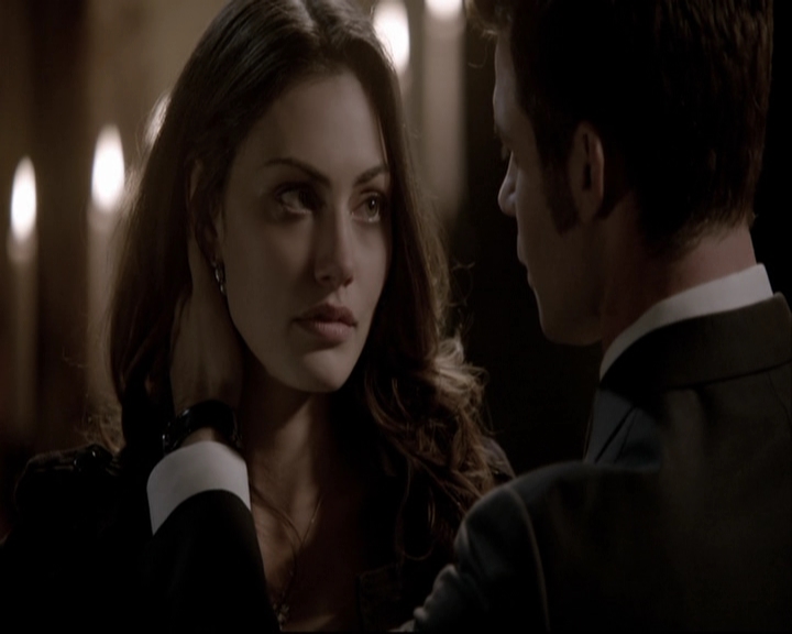 VampireDiariesWorld-dot-org_TheOriginals1x22FromACradleToAGrave-deletedscene0517.jpg