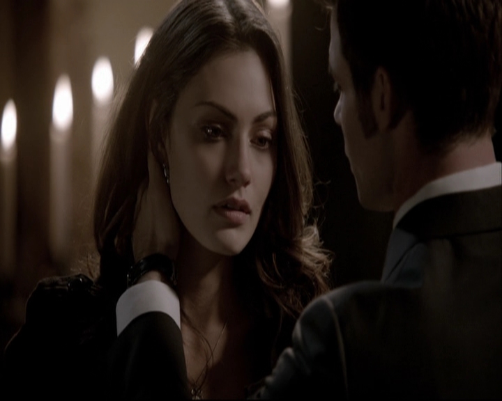 VampireDiariesWorld-dot-org_TheOriginals1x22FromACradleToAGrave-deletedscene0519.jpg