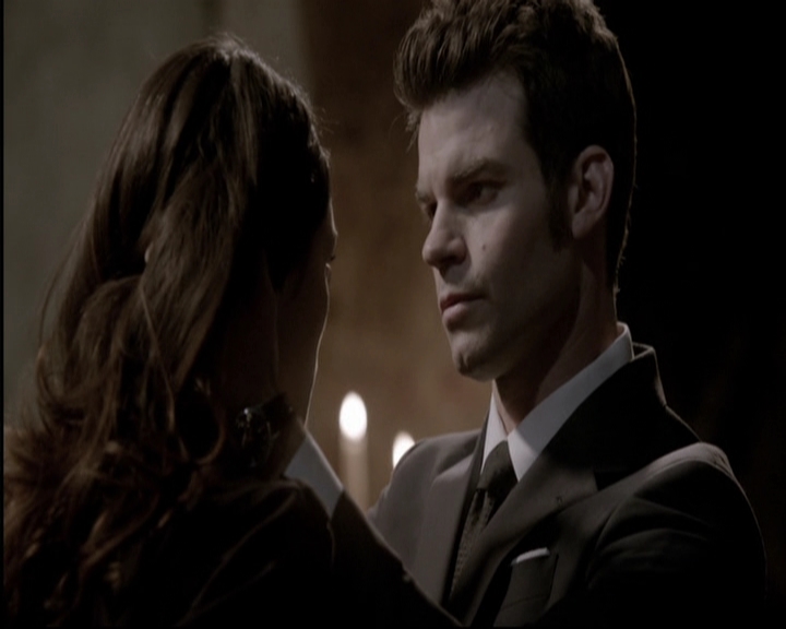 VampireDiariesWorld-dot-org_TheOriginals1x22FromACradleToAGrave-deletedscene0529.jpg