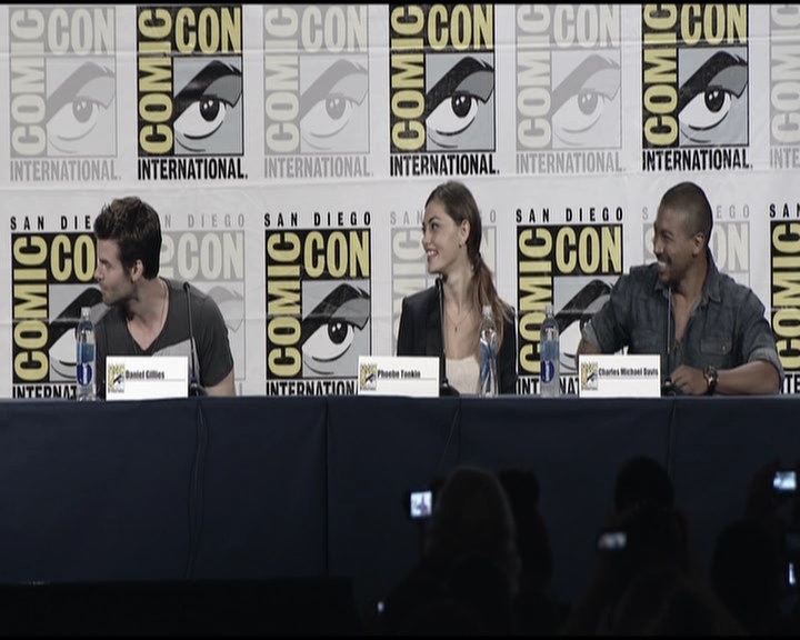 VampireDiariesWorld-dot-org_TheOriginalsS1-2013ComicConPanel0128.jpg