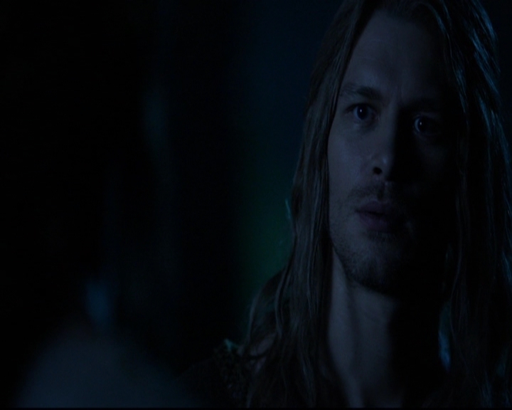 VampireDiariesWorld-dot-nl_TheOriginals_3x01ForTheMillemnium0113.jpg