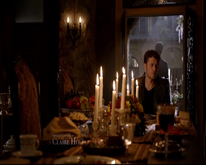 VampireDiariesWorld-dot-nl_TheOriginals_3x01ForTheMillemnium0164.jpg