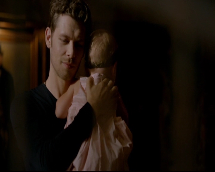 VampireDiariesWorld-dot-nl_TheOriginals_3x01ForTheMillemnium0200.jpg